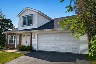 646 White Ct, Gurnee, IL 60031 - Photo 1