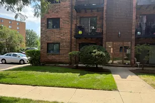 1785 W Algonquin Rd, Mount Prospect, IL 60056 - Photo 1