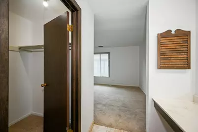 880 Johnstown Lane #B, Wheaton, IL 60189 - Photo 18