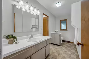 221 Hillside Ln, Bloomington, IL 61701 - Photo 22