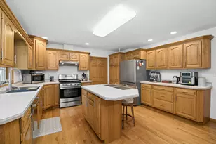 559 Hollyberry Ln, Bourbonnais, IL 60914 - Photo 6