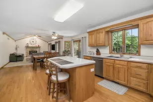 559 Hollyberry Ln, Bourbonnais, IL 60914 - Photo 14
