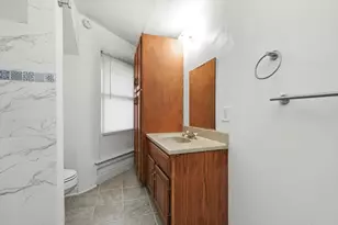 1097 E Merchant St, Kankakee, IL 60901 - Photo 8