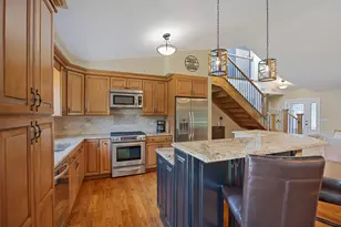 9N859 Channel Ct, Elgin, IL 60124 - Photo 16