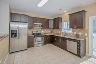 335 Lakeshore Dr, Oswego, IL 60543 - Photo 16