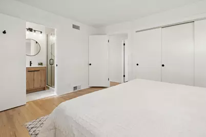 3820 Dobson Street, Skokie, IL 60076 - Photo 12