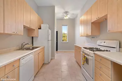 1875 N Milwaukee Avenue #2, Chicago, IL 60647 - Photo 4