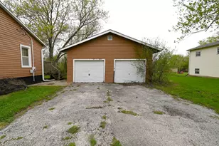 2710 30th St, Zion, IL 60099 - Photo 22