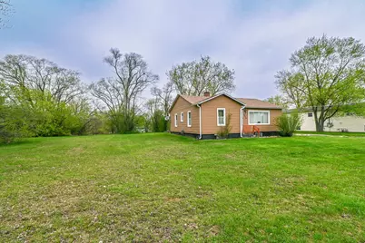 2710 30th Street, Zion, IL 60099 - Photo 2