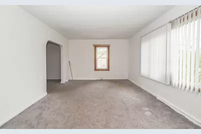 2710 30th Street, Zion, IL 60099 - Photo 4