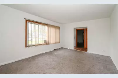 2710 30th Street, Zion, IL 60099 - Photo 6