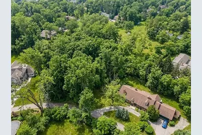 2058 Suffork Road, Northfield, IL 60093 - Photo 1