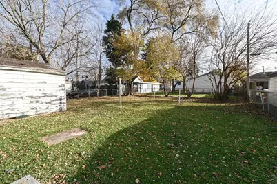 629 S Fulton Avenue, Waukegan, IL 60085 - Photo 24
