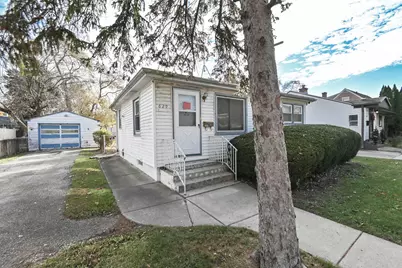 629 S Fulton Avenue, Waukegan, IL 60085 - Photo 2