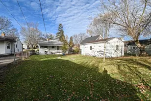629 S Fulton Ave, Waukegan, IL 60085 - Photo 22