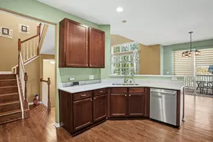 444 Vaughn Cir, Aurora, IL 60502 - Photo 10