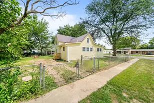 710 S 2nd St, Oregon, IL 61061 - Photo 32
