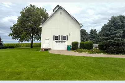 19445 Shabbona Road, Malta, IL 60150 - Photo 34