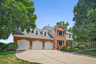 2917 Whispering Oaks Dr, Buffalo Grove, IL 60089 - Photo 1
