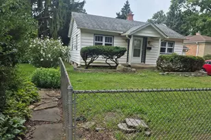 726 E Grand Lake Blvd, West Chicago, IL 60185 - Photo 2