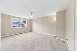 942 Cardiff Ct, Schaumburg, IL 60194 - Photo 10