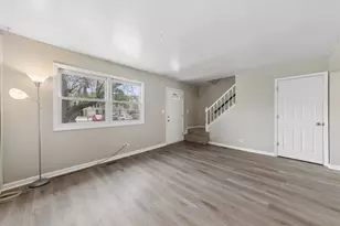 942 Cardiff Ct, Schaumburg, IL 60194 - Photo 4