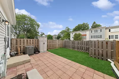 942 Cardiff Court, Schaumburg, IL 60194 - Photo 18