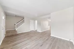 942 Cardiff Ct, Schaumburg, IL 60194 - Photo 2