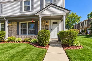 636 Newton Ct, Schaumburg, IL 60194 - Photo 2