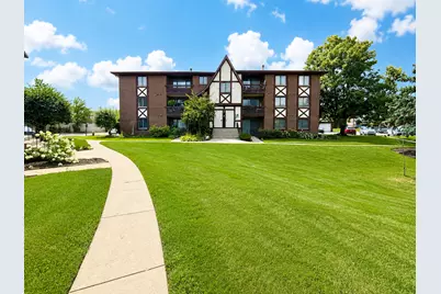 10572 S Palos Place #D, Palos Hills, IL 60465 - Photo 1