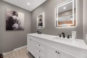 10572 S Palos Pl, Palos Hills, IL 60465 - Photo 16