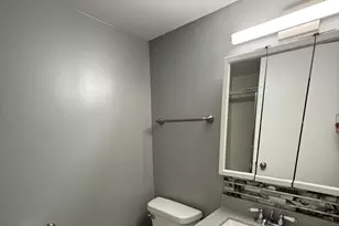 2116 Briar Hill Dr, Schaumburg, IL 60194 - Photo 12