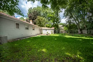 315 S Alleghany Rd, Grayslake, IL 60030 - Photo 24