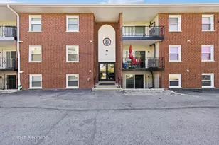 515 N Cass Ave, Westmont, IL 60559 - Photo 1