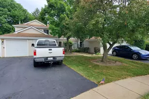 2436 W Salem Ct, Woodridge, IL 60517 - Photo 2