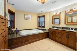 844 W Agatite Ave, Chicago, IL 60640 - Photo 18
