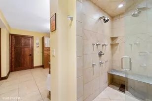844 W Agatite Ave, Chicago, IL 60640 - Photo 16