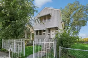 7038 S Woodlawn Ave, Chicago, IL 60637 - Photo 2