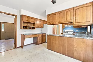 520 Glenwood Trail, Elgin, IL 60120 - Photo 26