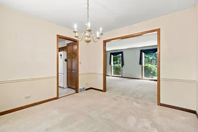 520 Glenwood Trail, Elgin, IL 60120 - Photo 18