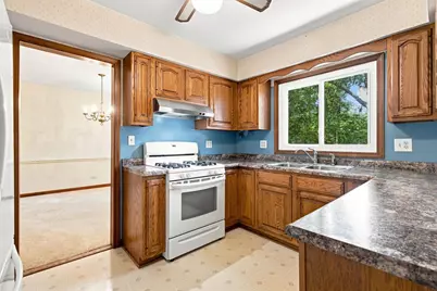 520 Glenwood Trail, Elgin, IL 60120 - Photo 20
