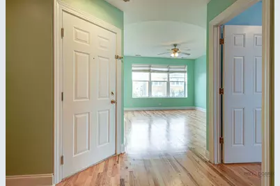 4348 N Sacramento Avenue #3, Chicago, IL 60618 - Photo 8