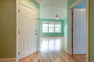 4348 N Sacramento Ave, Chicago, IL 60618 - Photo 8