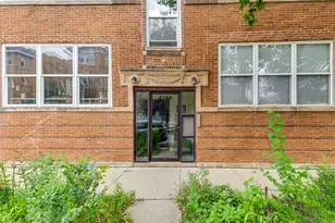 4348 N Sacramento Ave, Chicago, IL 60618 - Photo 2