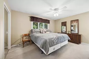 3300 Ailsworth Ct, Darien, IL 60561 - Photo 14
