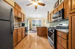3300 Ailsworth Ct, Darien, IL 60561 - Photo 10