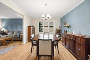 3300 Ailsworth Ct, Darien, IL 60561 - Photo 8