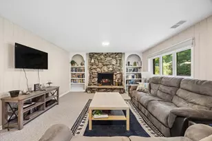 3300 Ailsworth Ct, Darien, IL 60561 - Photo 24