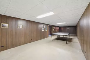 730 W Beach Dr, Addison, IL 60101 - Photo 16