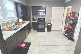 1026 Victoria Ave, North Chicago, IL 60064 - Photo 6